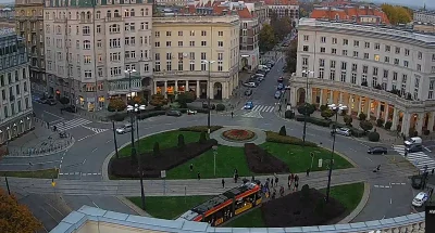 Marian_Koniuszko - W Warszawie potężna grupa LPG blokuje tramwaj ( ͡° ͜ʖ ͡°)