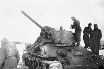 royal_flush - Załogi PzKpfw VI Ausf. H1 "Tiger" z 4.s.Pz.Kp./SS-Panzer-Regiment 3 ogl...
