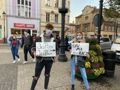 TrenchCoatMafia - Czy tylko ja uważam że tych dwoje powinno zamienić się banerami?
#b...