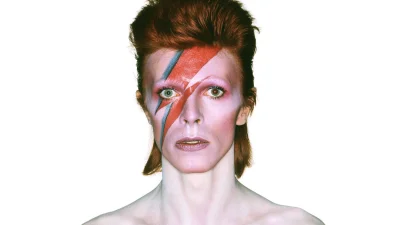 Wyrewolwerowanyrewolwer - Legendarny brytyjski artysta David Bowie również wspiera pr...