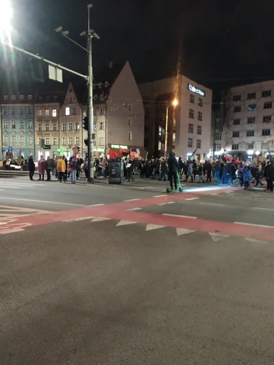 Iliilllillilillili - #protest #wroclaw
A we Wrocławiu marsze prowadzi nam antifa