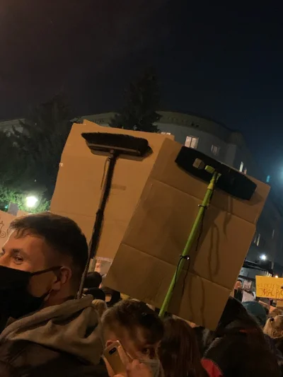 Wiciunio - #protest #heheszki
Zagadka żarcik:
Po czym poznać ze to strajk kobiet?