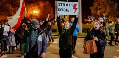 Sekularyzacja - Tak to wygląda, gdyby nie epidemia odrabiałaby lekcję z przyrody xD
...