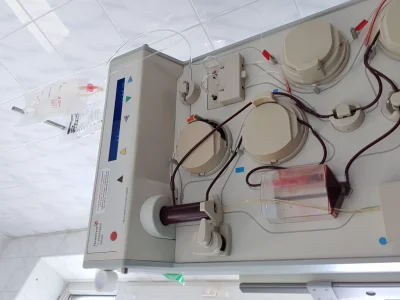 DajcieNaPiwo - Taką maszynką oddzielają osocze od krwi.