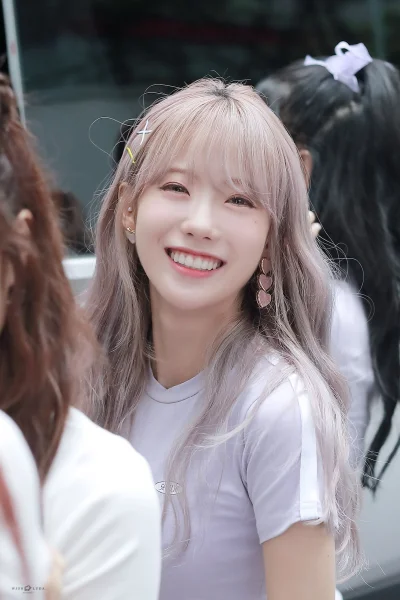 XKHYCCB2dX - #luda #wjsn
#koreanka #codziennaluda