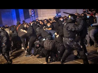 t.....h - W Hiszpani kibole walczą z Policją a w Polsce złapani przez Policję krzyczą...
