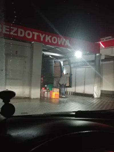 qbski - Chciałem sobie auto umyć, ale nie wiem o co chodzi xD