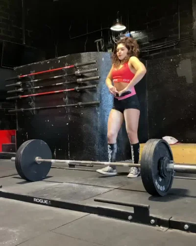 cheeseandonion - !19 y/o Serena Abweh deadlifts 150kg (330lb), more than 3 times her ...