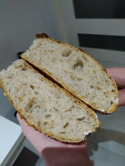 patrix100 - Pierwszy chleb z gara żeliwnego, chyba nie jest źle jak na pierwszy raz w...