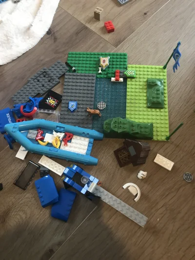 elmyn - Mirki z #lego moje dzieci dostały torbę lego i próbujemy ustalić zestawy, jed...