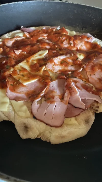Brajanusz_hejterowy - "pizza" według przepisu Adolfa Kudlińskiego 

https://youtu.b...