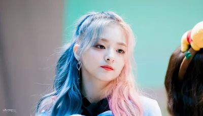 XKHYCCB2dX - #nagyung #fromis9
#koreanka