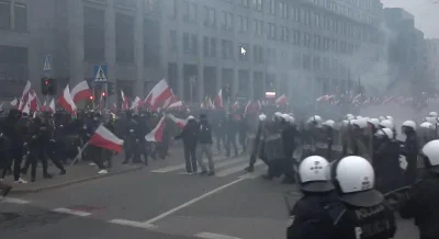 UchoSorosa - NIEMIECKA ANTIFA UCIEKA PRZED POLSKĄ POLICJĄ


#marszniepodleglosci #...