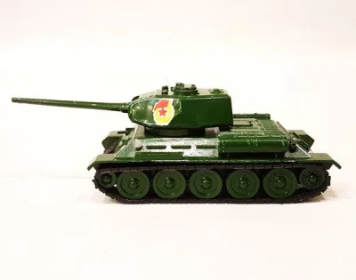 CulturalEnrichmentIsNotNice - Za dzieciaka miałam taki sam zabawkowy czołg T-34. Tego...