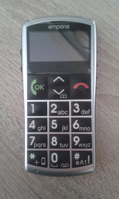 Nevrim - @vanzs: taki telefon, tekst się normalnie wyświetla, poszły ścieżki od podśw...