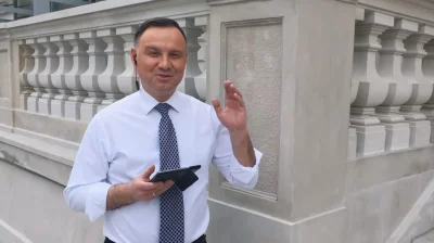 h.....a - @kozaqwawa: Albo kiedy dowiadujesz się, że Miuosh zgarnął 2 bańki, więc pos...