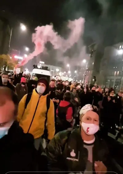 Pepe_Roni - Znów gamonie na ulicach Warszawy, ale tym razem nie skrajni narodowcy tyl...