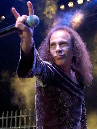 M.....s - @Vasenka

Ronnie'go James'a Dio