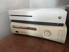 Niebadzlosiem - @UmbertoDalleMontagne: Ja kupuje konsole by grać po kosztach. 
Xbox ...