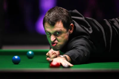 maxoutday - RONNIE O'SULLIVAN to jest gosc.

Wprost mowi, ze beka z tego ze Hamilto...