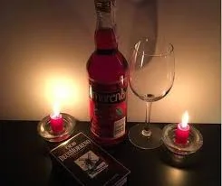 Zgrywajac_twardziela - Czy kolacja przy świecach z #rozowypasek i #amarena na stole t...
