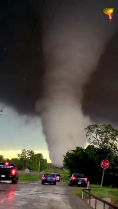 WuDwaKa - Tornado F4 w stanie Oklahoma.

#natura #tornado #pogoda #usa #zywioly | ź...