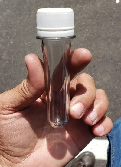 Boyzee - @LubieKocyki: Plastikowa butelka się nie stłucze, więc mniejsze starty. Poza...
