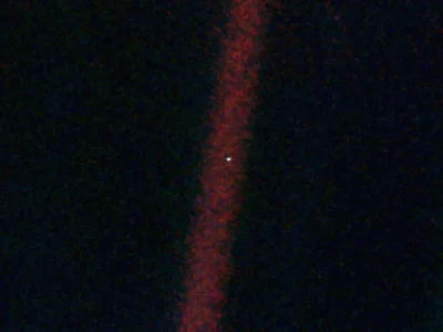 przekret512 - To zdjecie przedstawia Ziemie, wykonane zostalo przez sonde Voyager, kt...