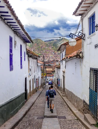 k.....a - @Zwiadowca_Historii: ta uliczka wygląda jak żywcem wyjęta z jakiegoś Ekwado...