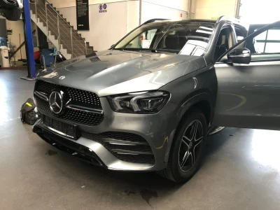 L.....i - @stolek_krk: Mercedes GLE 2019