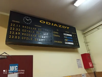 kubaszub - Czy to normalna godzina odjazdu pociągu do Wrocławia? #pkp #heheszki #humo...