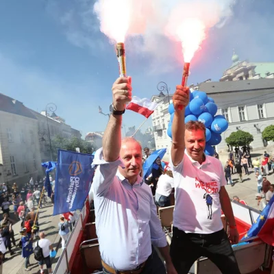 h.....k - @Foxio: Race stały się "niezgodne" z prawem, bo za platformy władza chciała...