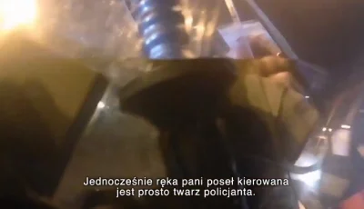 60scnds - Ręka pani poseł wymierzona w polski patriotyzm XD Normalnie na tarczy opier...