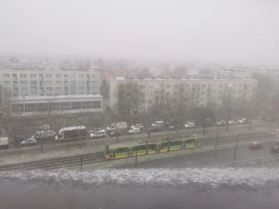 dwa__fartuchy - Ale śnieżyca w #poznan (ʘ‿ʘ)

#snieg #zima