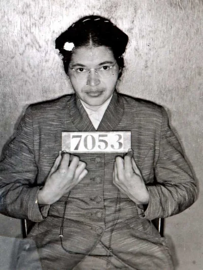 Soojin21 - 1 grudnia 1955 Rosa Parks wbrew obowiązującemu prawu, odmówiła białemu pas...