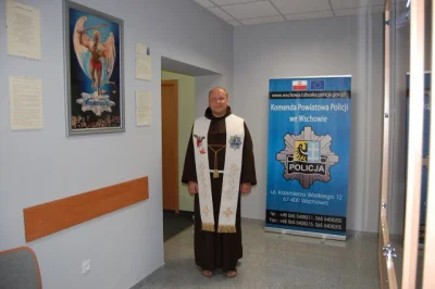 P.....k - Dobrze że u nas policja nie propaguje religii... a na zdjęciu jakiś tam kap...