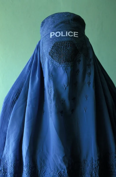 sciana - Lepiej hidżaby niż burki, z drugiej strony dobre to do wywiadu.