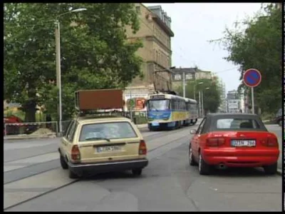 Ikarus_260 - 2 minutowe ujęcia na niezbyt ruchliwą ulicę w Lipsku w sierpniu 1998, a ...