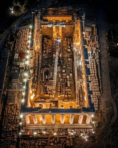 quiksilver - Zdjęcie obecnej rekonstrukcji Partenonu w Atenach ~ Świątyni poświęconej...