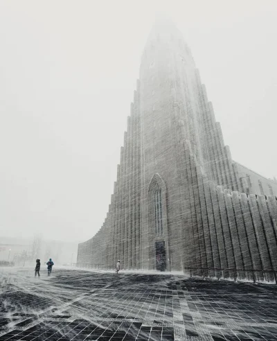 Castellano - Kościół w Rejkiawik. Islandia
foto: icelandic_explorer
#fotografia #ar...