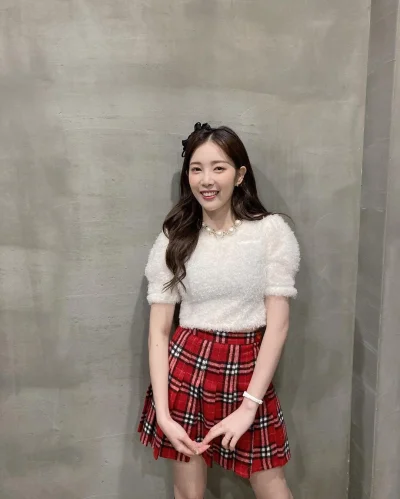 XKHYCCB2dX - #chaekyung #april
#koreanka