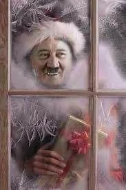 Asarhaddon - Już się bałem, że Mikołaj do mnie nie przyjdzie w tym roku.

#heheszki #...