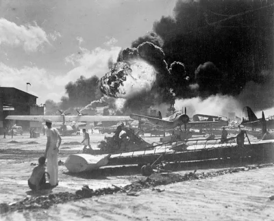 wiekdwudziestypl - 7 grudnia 1941 roku siły japońskie zaatakowały główną bazę ameryka...