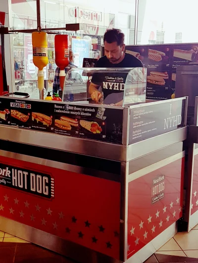 Ja_nusz - @meshack: Te hotdogi z wózków w USA smakują podobnie ja te na pic rel. Leps...