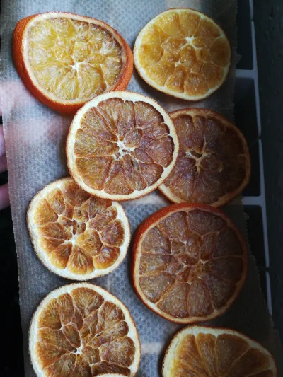 b.....k - Nigdy wcześniej nie próbowałam suszyć pomarańczy, ale teraz wiem, że będę t...