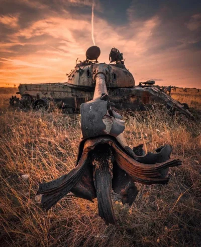 cheeseandonion - Zniszczony rosyjski czołg T-55 (Wilcze Doły, Świdnik)

#opuszczone #...