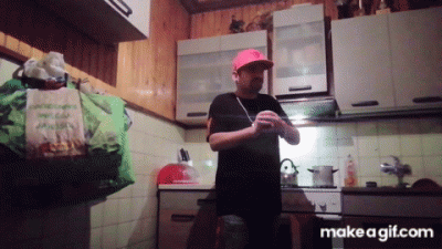 mudkipz - To uczucie, gdy jest 5:57 i wiesz, że za chwilę otwierają PSS Społem.
#bon...