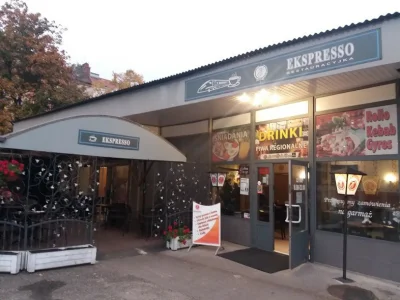 OsadnikzCatanu - @cheeseandonion w Gdyni przy dworcu jest bar ekspresso (╯°□°）╯︵ ┻━┻ ...