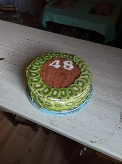 daniel95 - Zrobiłem dzisiaj pierwszy raz w życiu torta xD 
Może i szału nie ma, ale j...