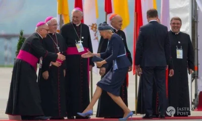 pokpok - Szkoda pisać komentarza, bo to jak rzucenie owieczki w środek stada wilków.....